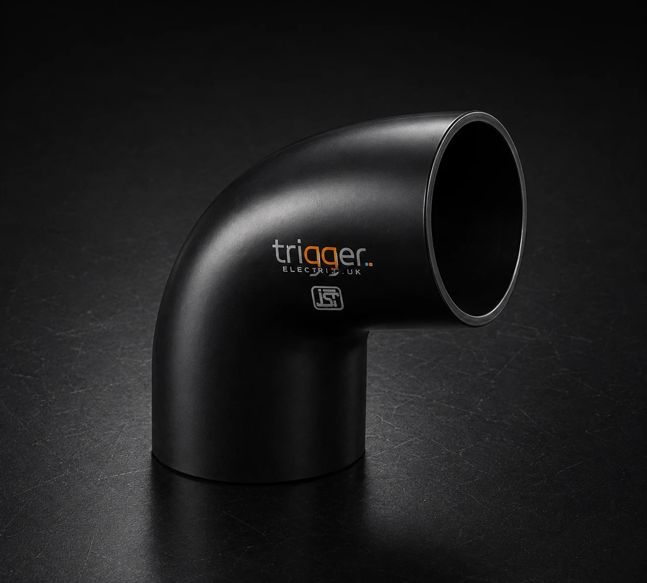 Trigger elbow fitting
